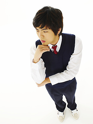 포토 JPG 스튜디오촬영 전신 학생 교육 남자 교복 남학생 포즈 생각 청소년 고등학생 한명 서기 누끼 사람 10대 하이앵글 스쿨라이프 한국인 고민 남자만 남자한명만 십대만 십대남자만 십대남자한명만 국내포토 1 라이프스타일 옷 감정 뷰포인트 학교 모션 실내 동양인 파일형식