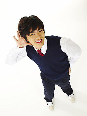 포토 JPG 스튜디오촬영 전신 학생 교육 남자 교복 남학생 포즈 청소년 고등학생 한명 서기 미소 웃음 누끼 사람 손짓 10대 하이앵글 스쿨라이프 듣기 한국인 집중 관심 남자만 남자한명만 십대만 십대남자만 십대남자한명만 국내포토 1 라이프스타일 옷 뷰포인트 컨셉 학교 모션 실내 표정 동양인 파일형식