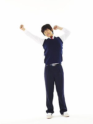 포토 JPG 스튜디오촬영 전신 학생 교육 남자 교복 남학생 포즈 청소년 고등학생 한명 서기 미소 웃음 누끼 사람 10대 스쿨라이프 한국인 기지개 남자만 남자한명만 십대만 십대남자만 십대남자한명만 국내포토 1 라이프스타일 옷 학교 모션 실내 표정 동양인 파일형식