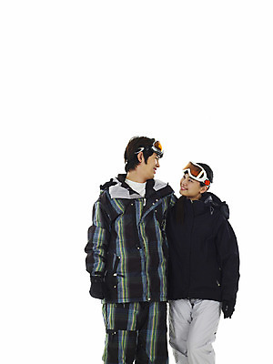 포토 JPG 스튜디오촬영 커플 여자 남자 스포츠 겨울 부분 레저 겨울스포츠 고글 누끼 사람 상반신 두명 10대 레포츠 친구 한국인 스노우보드 십대만 국내포토 계절 관계 청소년 실내 동양인 보드_스포츠 파일형식