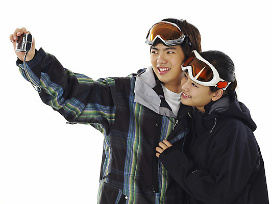 포토 JPG 스튜디오촬영 커플 여학생 여자 남자 남학생 스포츠 겨울 부분 레저 겨울스포츠 고글 사람 상반신 두명 10대 레포츠 친구 카메라 사진촬영 한국인 스노우보드 디지털카메라 십대만 국내포토 학생 계절 관계 청소년 실내 동양인 전자제품 촬영 보드_스포츠 파일형식