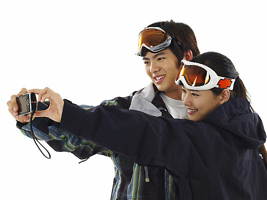 포토 JPG 스튜디오촬영 커플 여학생 여자 남자 남학생 스포츠 겨울 부분 레저 겨울스포츠 고글 사람 상반신 두명 10대 레포츠 친구 카메라 사진촬영 한국인 스노우보드 디지털카메라 십대만 국내포토 학생 계절 관계 청소년 실내 동양인 전자제품 촬영 보드_스포츠 파일형식