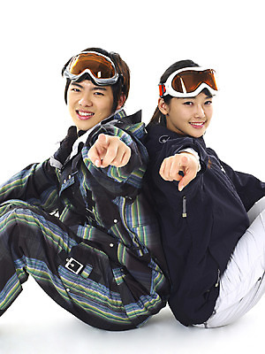 포토 JPG 스튜디오촬영 커플 여학생 여자 남자 남학생 스포츠 겨울 부분 레저 겨울스포츠 고글 사람 손짓 상반신 두명 10대 레포츠 친구 한국인 스노우보드 십대만 국내포토 학생 계절 관계 모션 청소년 실내 동양인 보드_스포츠 파일형식