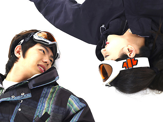 포토 JPG 스튜디오촬영 커플 응시 여학생 여자 남자 남학생 스포츠 겨울 부분 레저 겨울스포츠 고글 사람 상반신 두명 10대 레포츠 친구 하이앵글 한국인 스노우보드 십대만 국내포토 학생 시선 계절 뷰포인트 관계 청소년 실내 동양인 보드_스포츠 파일형식