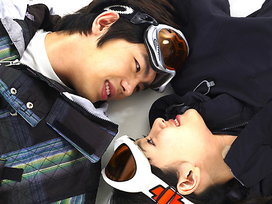 포토 JPG 스튜디오촬영 커플 응시 여학생 여자 남자 남학생 스포츠 겨울 부분 레저 겨울스포츠 고글 사람 상반신 두명 10대 레포츠 친구 하이앵글 한국인 스노우보드 십대만 국내포토 학생 시선 계절 뷰포인트 관계 청소년 실내 동양인 보드_스포츠 파일형식