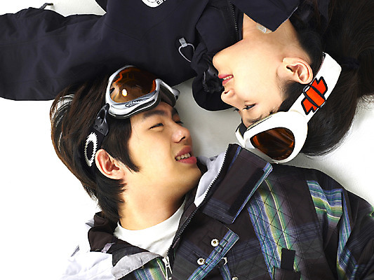 포토 JPG 스튜디오촬영 커플 응시 여학생 여자 남자 남학생 스포츠 겨울 부분 레저 겨울스포츠 고글 사람 상반신 두명 10대 레포츠 친구 하이앵글 한국인 스노우보드 십대만 국내포토 학생 시선 계절 뷰포인트 관계 청소년 실내 동양인 보드_스포츠 파일형식