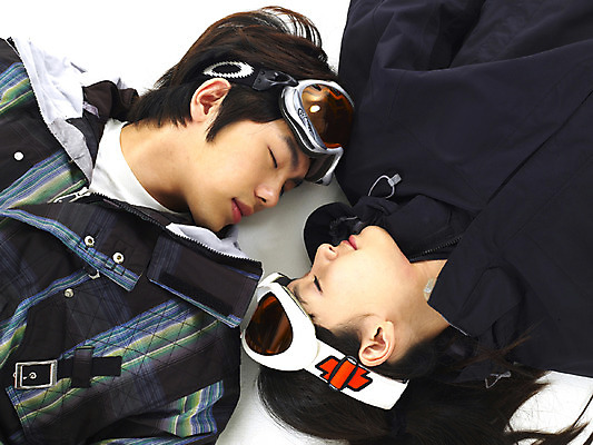 포토 JPG 스튜디오촬영 커플 응시 여학생 여자 남자 남학생 스포츠 겨울 부분 레저 겨울스포츠 고글 사람 상반신 두명 10대 레포츠 친구 하이앵글 한국인 스노우보드 십대만 국내포토 학생 시선 계절 뷰포인트 관계 청소년 실내 동양인 보드_스포츠 파일형식