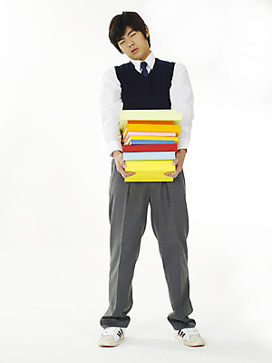 포토 JPG 스튜디오촬영 전신 학생 교육 남자 교복 남학생 청소년 고등학생 피곤 한명 누끼 사람 10대 책 스쿨라이프 한국인 열공 참고서 힘듦 남자만 남자한명만 십대만 십대남자만 십대남자한명만 국내포토 1 라이프스타일 옷 컨셉 학교 실내 동양인 학습 파일형식