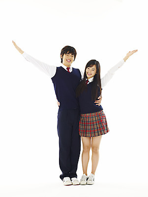 포토 JPG 스튜디오촬영 전신 학생 커플 여학생 여자 교육 남자 교복 남학생 포즈 청소년 고등학생 사랑 누끼 사람 손짓 두명 10대 친구 스쿨라이프 우정 한국인 십대만 국내포토 라이프스타일 옷 감정 학교 관계 모션 실내 동양인 파일형식