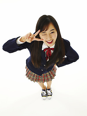 포토 JPG 스튜디오촬영 전신 학생 여학생 여자 교육 교복 포즈 청소년 고등학생 윙크 한명 서기 미소 웃음 누끼 사람 손짓 10대 하이앵글 스쿨라이프 한국인 여자만 여자한명만 십대만 십대여자만 십대여자한명만 국내포토 1 라이프스타일 옷 뷰포인트 학교 모션 실내 표정 동양인 파일형식