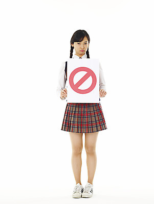 포토 JPG 스튜디오촬영 전신 학생 기호 여학생 여자 교육 교복 상징 청소년 고등학생 한명 서기 누끼 사람 10대 스쿨라이프 한국인 금지 메시지 찡그림 알림 심볼 부정적 여자만 여자한명만 십대만 십대여자만 십대여자한명만 국내포토 문자 1 라이프스타일 옷 감정 학교 모션 실내 표정 동양인 파일형식