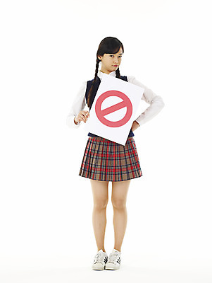 포토 JPG 스튜디오촬영 전신 학생 기호 여학생 여자 교육 교복 상징 청소년 고등학생 한명 서기 누끼 사람 10대 스쿨라이프 한국인 금지 메시지 찡그림 알림 심볼 부정적 여자만 여자한명만 십대만 십대여자만 십대여자한명만 국내포토 문자 1 라이프스타일 옷 감정 학교 모션 실내 표정 동양인 파일형식