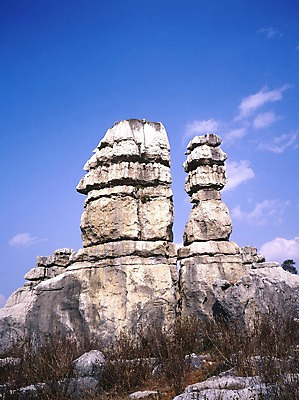 포토 JPG 주간 구름 해외풍경 해외 아시아 외국문화 하늘 중국문화 풍경 사람없음 야외 세로 관광지 중국 돌_바위 바위 국내포토 자연요소 동양문화 나라 문화 여행 파일형식