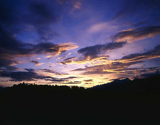 포토 JPG 주간 구름 해외풍경 외국문화 캐나다 북아메리카 자연 하늘 산 풍경 사람없음 야외 관광지 일출 노을 일몰 국내포토 자연요소 해외 문화 여행 아메리카 생태계 파일형식