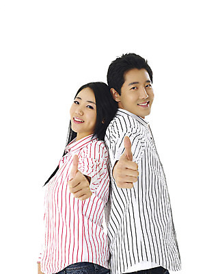 포토 스튜디오촬영 직업 학생 커플 여자 남자 대학생 실내 미소 웃음 누끼 사람 상반신 20대 성인 두명 청춘 캠퍼스라이프 최고 넘버원 청년만 성인만 국내포토 라이프스타일 컨셉 관계 표정 청년 내부 파일형식