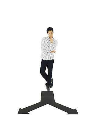 포토 스튜디오촬영 전신 직업 학생 남자 화살표 대학생 생각 실내 한명 누끼 사람 20대 성인 청춘 캠퍼스라이프 선택 갈림길 고민 남자만 남자한명만 성인남자만 청년만 청년남자만 청년남자한명만 성인한명만 성인남자한명만 성인만 국내포토 1 라이프스타일 감정 길 컨셉 청년 내부 파일형식