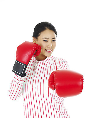 포토 스튜디오촬영 직업 학생 여자 대학생 포즈 실내 한명 미소 웃음 누끼 사람 상반신 20대 성인 청춘 캠퍼스라이프 경쟁 권투 글러브 권투글러브 펀치 여자만 여자한명만 성인여자만 청년만 청년여자만 성인한명만 청년여자한명만 성인여자한명만 성인만 국내포토 1 라이프스타일 스포츠용품 장갑 컨셉 모션 표정 청년 내부 격투기 파일형식