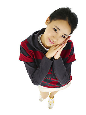 포토 JPG 스튜디오촬영 전신 직업 학생 여자 대학생 실내 한명 서기 미소 웃음 누끼 사람 손짓 20대 성인 청춘 캠퍼스라이프 기쁨 여자만 여자한명만 성인여자만 청년만 청년여자만 성인한명만 청년여자한명만 성인여자한명만 성인만 국내포토 1 라이프스타일 감정 컨셉 모션 표정 청년 내부 파일형식