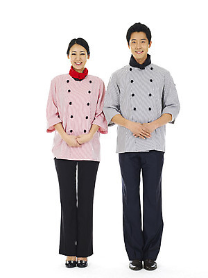 포토 JPG 스튜디오촬영 전신 직업 여자 남자 실내 서기 미소 웃음 누끼 사람 동양인 20대 성인 두명 앞모습 청춘 요리사 한국인 양손 손모으기 단정 청년만 성인만 가지런함 국내포토 손 뷰포인트 컨셉 모션 표정 인종 손짓 청년 내부 파일형식