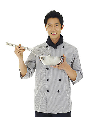 포토 JPG 스튜디오촬영 직업 그릇 식기 남자 주방용품 실내 한명 서기 미소 웃음 누끼 사람 동양인 손짓 상반신 20대 성인 앞모습 요리사 한국인 사발 거품기 조리기 남자만 남자한명만 성인남자만 청년만 청년남자만 청년남자한명만 성인한명만 성인남자한명만 성인만 국내포토 1 뷰포인트 생활용품 모션 표정 인종 청년 내부 사기그릇 파일형식