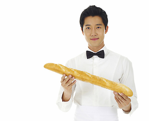 포토 JPG 스튜디오촬영 직업 남자 빵 나비넥타이 실내 한명 서기 미소 웃음 들기 누끼 사람 동양인 상반신 20대 성인 앞모습 깨끗함 한국인 바게트 종업원 웨이터 남자만 남자한명만 성인남자만 청년만 청년남자만 청년남자한명만 성인한명만 성인남자한명만 성인만 국내포토 1 음식 뷰포인트 컨셉 모션 넥타이 표정 인종 청년 내부 파일형식