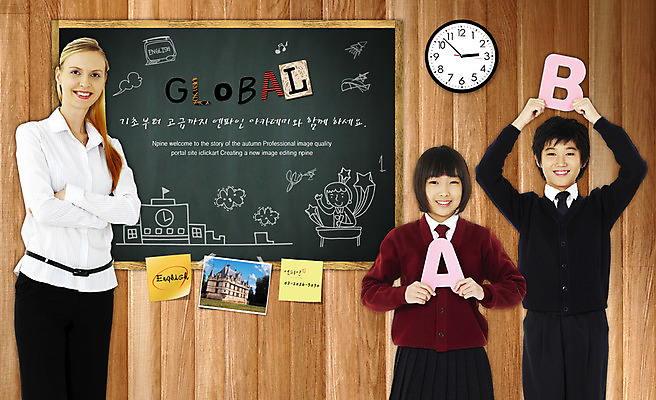 PSD 편집 편집이미지 문자 알파벳 영어 여자 어린이교육 교육 남자 초등학생 어린이 시계 청소년 수업 사람 소녀 소년 세명 교사 칠판 메모지 낙서 그림 합성 영어교사 학원 나무벽 기념사진 십대만 이미지편집 직업 학생 벽 목재 사무용품 파일형식