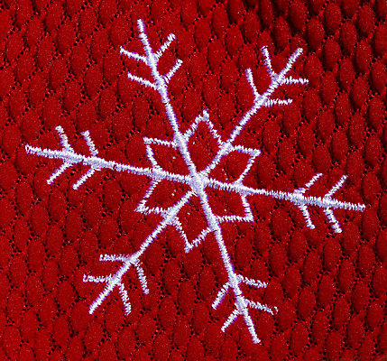 포토 JPG 스튜디오촬영 문양 계절 기념일 컬러 백그라운드 크리스마스장식 크리스마스 겨울 무늬 크리스마스용품 눈꽃 실내 근접촬영 사람없음 빨간색 눈송이 오브젝트 자수 국내포토 뷰포인트 눈_날씨 이벤트 내부 용품 파일형식