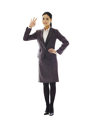 포토 JPG 스튜디오촬영 전신 모델 여자 포즈 비즈니스 손가락 실내 표정 한명 서기 미소 웃음 누끼 사람 동양인 정장 손짓 20대 성인 앞모습 한국인 비즈니스우먼 OK 여자만 여자한명만 성인여자만 청년만 청년여자만 성인한명만 청년여자한명만 성인여자한명만 성인만 국내포토 1 손 옷 뷰포인트 모션 인종 청년 내부 직장인 파일형식