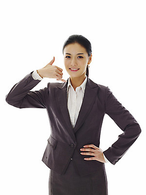 포토 JPG 스튜디오촬영 모델 여자 포즈 비즈니스 실내 표정 한명 서기 미소 웃음 누끼 사람 동양인 정장 손짓 20대 성인 앞모습 한국인 비즈니스우먼 통화 손전화 여자만 여자한명만 성인여자만 청년만 청년여자만 성인한명만 청년여자한명만 성인여자한명만 성인만 국내포토 1 옷 뷰포인트 모션 인종 청년 내부 직장인 파일형식