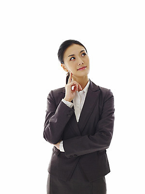 포토 JPG 스튜디오촬영 모델 여자 포즈 생각 비즈니스 손가락 상상 실내 한명 서기 미소 웃음 누끼 사람 동양인 정장 손짓 20대 성인 앞모습 턱괴기 한국인 검지손가락 직장인 비즈니스우먼 고민 집게손가락 여자만 여자한명만 성인여자만 청년만 청년여자만 성인한명만 청년여자한명만 성인여자한명만 성인만 국내포토 직업 1 손 옷 감정 뷰포인트 모션 표정 인종 청년 내부 파일형식