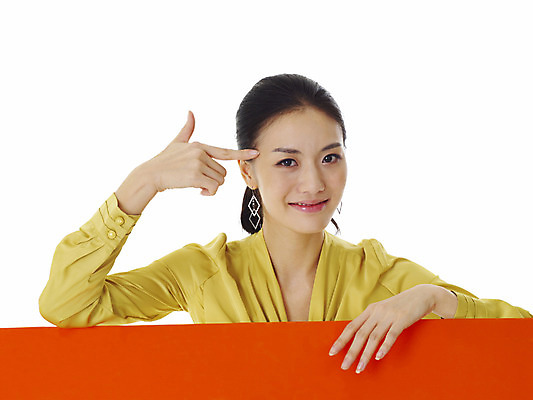 포토 JPG 스튜디오촬영 모델 여자 포즈 비즈니스 손가락 실내 표정 한명 미소 웃음 사람 동양인 정장 손짓 상반신 20대 성인 앞모습 한국인 엄지손가락 검지손가락 가리킴 비즈니스우먼 집게손가락 여자만 여자한명만 성인여자만 청년만 청년여자만 성인한명만 청년여자한명만 성인여자한명만 성인만 국내포토 1 손 옷 뷰포인트 모션 인종 청년 내부 직장인 파일형식