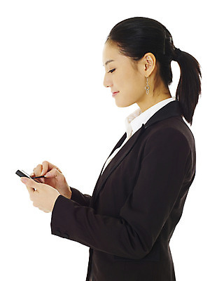 포토 JPG 스튜디오촬영 모델 여자 포즈 비즈니스 실내 한명 서기 누끼 사람 동양인 정장 손짓 상반신 20대 성인 옆모습 컴퓨터 한국인 직장인 비즈니스우먼 휴대용 검색 PDA 탐색 여자만 여자한명만 성인여자만 청년만 청년여자만 성인한명만 청년여자한명만 성인여자한명만 성인만 국내포토 직업 1 옷 뷰포인트 모션 인종 청년 내부 전자제품 오브젝트 파일형식