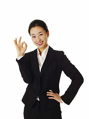 포토 JPG 스튜디오촬영 모델 여자 포즈 비즈니스 손가락 실내 한명 서기 미소 웃음 누끼 사람 동양인 정장 손짓 상반신 20대 성인 앞모습 한국인 직장인 비즈니스우먼 OK 여자만 여자한명만 성인여자만 청년만 청년여자만 성인한명만 청년여자한명만 성인여자한명만 성인만 국내포토 직업 1 손 옷 뷰포인트 모션 표정 인종 청년 내부 파일형식