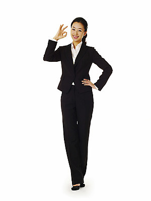 포토 JPG 스튜디오촬영 전신 모델 여자 포즈 비즈니스 손가락 실내 한명 서기 미소 웃음 누끼 사람 동양인 정장 손짓 20대 성인 앞모습 한국인 직장인 비즈니스우먼 OK 여자만 여자한명만 성인여자만 청년만 청년여자만 성인한명만 청년여자한명만 성인여자한명만 성인만 국내포토 직업 1 손 옷 뷰포인트 모션 표정 인종 청년 내부 파일형식