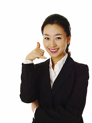 포토 JPG 스튜디오촬영 모델 여자 포즈 비즈니스 실내 한명 서기 미소 웃음 누끼 사람 동양인 정장 손짓 상반신 20대 성인 앞모습 한국인 직장인 비즈니스우먼 통화 여자만 여자한명만 성인여자만 청년만 청년여자만 성인한명만 청년여자한명만 성인여자한명만 성인만 국내포토 직업 1 옷 뷰포인트 모션 표정 인종 청년 내부 파일형식