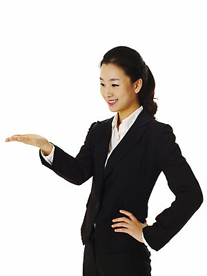 포토 JPG 스튜디오촬영 모델 여자 허리손 포즈 비즈니스 실내 손바닥 한명 서기 미소 웃음 누끼 사람 동양인 정장 손짓 상반신 20대 성인 한국인 직장인 비즈니스우먼 여자만 여자한명만 성인여자만 청년만 청년여자만 성인한명만 청년여자한명만 성인여자한명만 성인만 국내포토 직업 1 손 옷 모션 표정 인종 청년 내부 파일형식