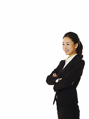 포토 JPG 스튜디오촬영 모델 여자 포즈 비즈니스 실내 한명 서기 미소 웃음 누끼 사람 동양인 정장 손짓 상반신 20대 성인 옆모습 팔짱 한국인 직장인 비즈니스우먼 여자만 여자한명만 성인여자만 청년만 청년여자만 성인한명만 청년여자한명만 성인여자한명만 성인만 국내포토 직업 1 옷 뷰포인트 모션 표정 인종 청년 내부 파일형식