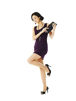 포토 JPG 스튜디오촬영 전신 모델 원피스 여자 구두 포즈 가방 장신구 실내 한명 서기 누끼 사람 동양인 손짓 이벤트 20대 성인 장식 쇼핑 파티 유행 한국인 핸드백 고급 여자만 여자한명만 성인여자만 청년만 청년여자만 성인한명만 청년여자한명만 성인여자한명만 성인만 국내포토 1 잡화 옷 신발 컨셉 모션 인종 청년 내부 파일형식