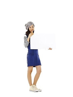 포토 JPG 스튜디오촬영 전신 모델 모자 라이프스타일 원피스 여자 포즈 모션 안내 실내 한명 서기 미소 웃음 들기 누끼 사람 동양인 손짓 이벤트 20대 성인 앞모습 캐주얼 한국인 알림 메모판 베레모 캐주얼원피스 여자만 여자한명만 성인여자만 청년만 청년여자만 성인한명만 청년여자한명만 성인여자한명만 성인만 국내포토 모자_잡화 1 잡화 옷 뷰포인트 표정 인종 청년 내부 생활 파일형식