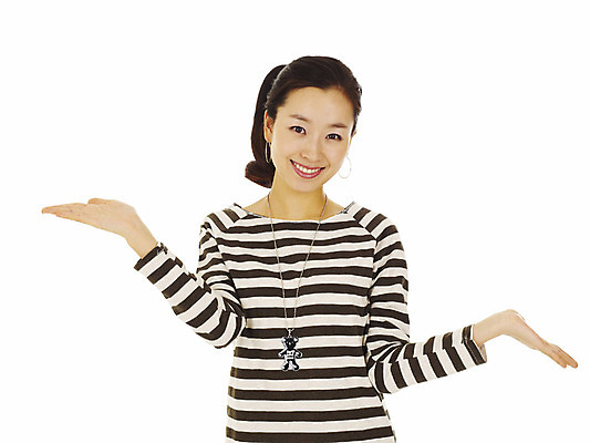 포토 JPG 스튜디오촬영 모델 라이프스타일 여자 포즈 장신구 모션 팔벌리기 안내 실내 한명 미소 웃음 누끼 사람 동양인 손짓 이벤트 상반신 20대 성인 캐주얼 한국인 양손 알림 여자만 여자한명만 성인여자만 청년만 청년여자만 성인한명만 청년여자한명만 성인여자한명만 성인만 국내포토 1 손 옷 표정 인종 청년 내부 생활 파일형식