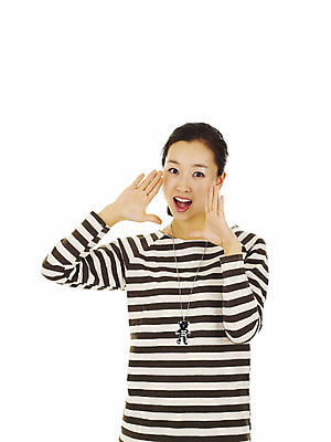 포토 JPG 스튜디오촬영 모델 라이프스타일 여자 포즈 장신구 모션 실내 한명 미소 웃음 누끼 사람 동양인 손짓 이벤트 상반신 20대 성인 캐주얼 외침 한국인 양손 알림 부름 여자만 여자한명만 성인여자만 청년만 청년여자만 성인한명만 청년여자한명만 성인여자한명만 성인만 국내포토 1 손 옷 표정 인종 청년 내부 생활 소리 파일형식