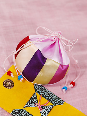 포토 전통 문화 전통소품 실내 주머니 오브젝트 파일형식 새해 전통문화 복주머니 민속 향주머니 스튜디오촬영 잡화 JPG 사람없음 장신구 전통의상 한국전통 국내포토