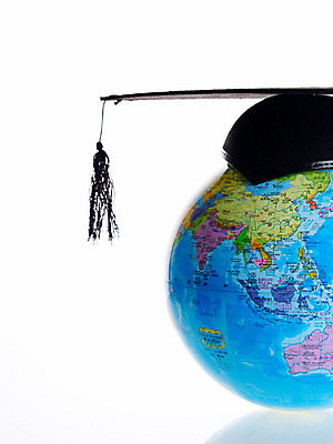 포토 JPG 스튜디오촬영 모자 잡화 교육 나라 지구 외국문화 세계지도 지도 학사모 졸업 학교 사람없음 세계 지구본 스쿨라이프 오브젝트 국내포토 모자_잡화 라이프스타일 문화 실내 파일형식