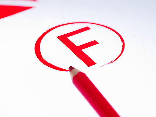 포토 문자 알파벳 영어 교육 컬러 학교 문구용품 학용품 실내 필기구 오브젝트 성적 파일형식 스튜디오촬영 학점 점수 F 색연필 기호 빨간색 평가 보고서 대학교 연필 JPG 사람없음 국내포토