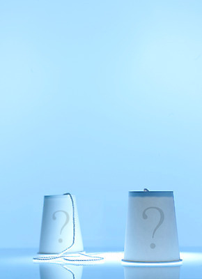 포토 JPG 스튜디오촬영 교육 생각 커뮤니케이션 아이디어 사람없음 물음표 끈 실 연결 종이컵 질문 실전화기 오브젝트 호기심 만들기 과학교육 통화 문제 탐구생활 국내포토 기호 감정 과학 컨셉 모션 실내 컵 관찰 일회용 파일형식