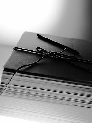 포토 교육 줄 뷰포인트 문구용품 학용품 촬영기법 실내 필기구 끈 오브젝트 파일형식 스튜디오촬영 매듭 흑백 연필 노끈 자료 문서 보고서 학원 학교 철끈 JPG 사람없음 근접촬영 국내포토