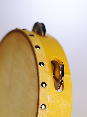 포토 JPG 스튜디오촬영 교육 악기 음악 수업 타악기 근접촬영 사람없음 스쿨라이프 즐거움 오브젝트 음악교육 탬버린 국내포토 라이프스타일 감정 뷰포인트 학교 문화예술 실내 파일형식