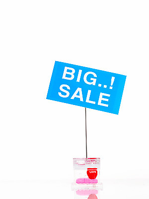 포토 JPG 스튜디오촬영 문자 기호 알파벳 영어 실내 사랑 누끼 이벤트 사람없음 단어 쇼핑 세일 하트 메모지 알림 오브젝트 메모꽂이 명함꽂이 국내포토 모양 감정 문구용품 사무용품 파일형식