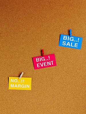 포토 JPG 스튜디오촬영 문자 기호 알파벳 영어 알림판 실내 집게 이벤트 사람없음 단어 쇼핑 세일 사무용품 메모지 알림 오브젝트 국내포토 문구용품 파일형식