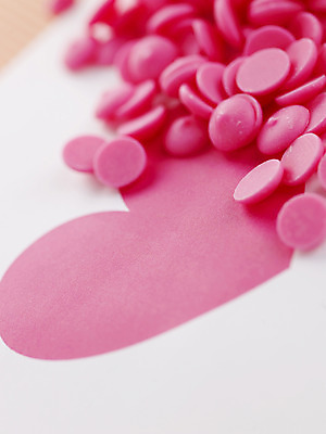 포토 JPG 스튜디오촬영 기념일 음식 분홍색 백그라운드 디저트 실내 발렌타인데이 이벤트 근접촬영 사람없음 장식 초콜릿 하트 오브젝트 국내포토 모양 뷰포인트 컬러 데이이벤트 파일형식